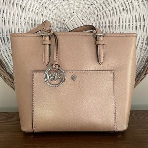 MICHAEL KORS Jet Set Medium Snap Pocket Tote Leather Handbag - Rose Gold